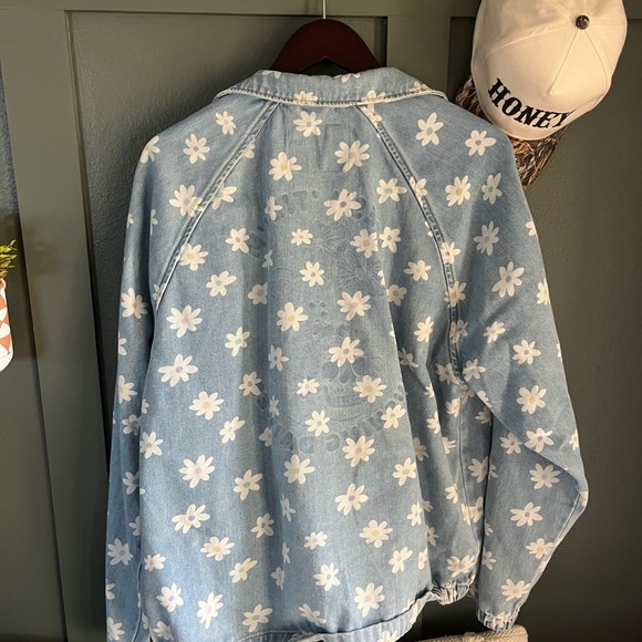 Teddy Fresh Blue Floral Denim Jacket Women’s Large - Picture 5 of 5